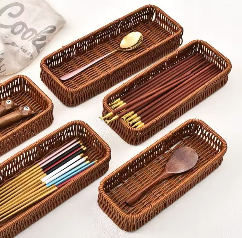 Durable Plastic Imitation Rattan Storage Basket, Kitchen Drawer Organizer, Rectangle Home Desk Decoration Tray, Square Serving Basket Durable Plastic Imitation Rattan Storage Basket, Kitchen Drawer Organizer, Rectangle Home Desk Decoration Tray, Square Serving Basket